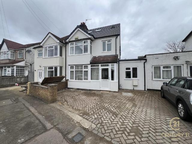 Room for rent in Hayes, Greater London