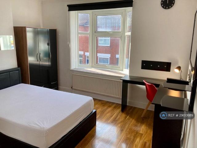 Room for rent in Elmfield, Leicestershire