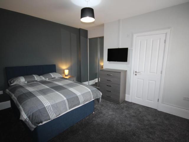 Room for rent in Horninglow and Eton, Beamhurst