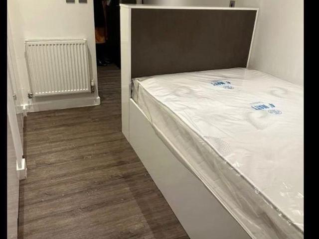 Room for rent in Devonshire, South Yorkshire