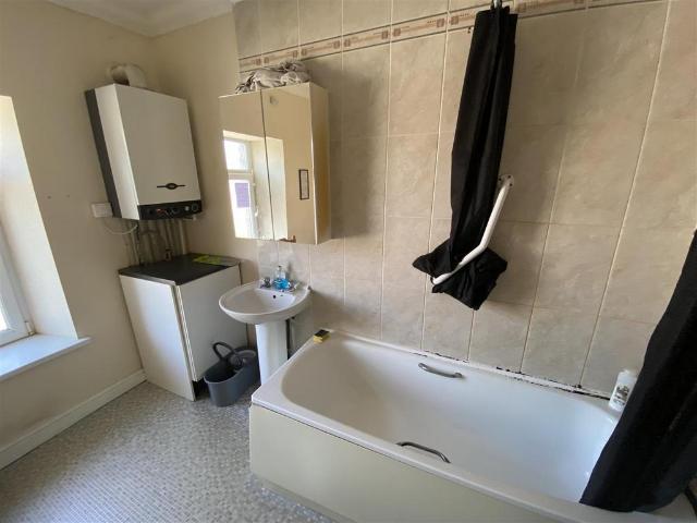 Room for rent in Pontypridd, Wales
