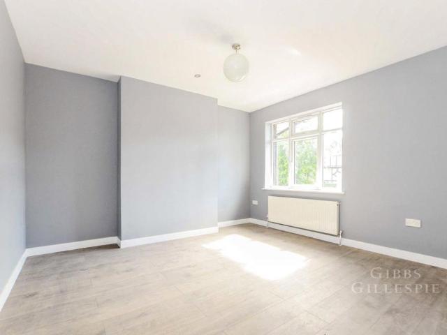 Room for rent in Lane, Greater London