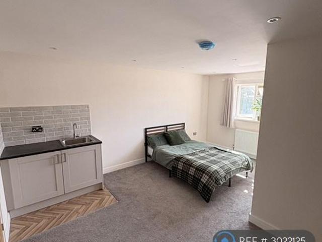 Room for rent in Rifle Range, Wyre Forest