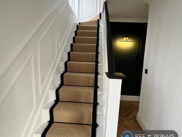 Room for rent in London Borough of Ealing, Greater London