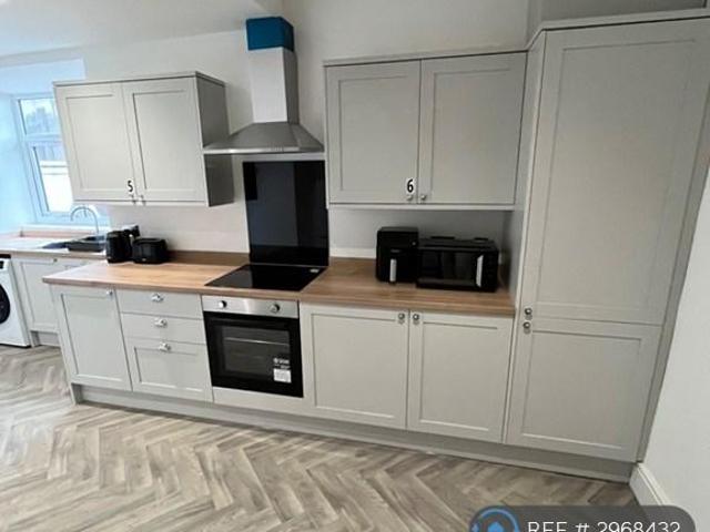 Room for rent in Cowley Hill, St Helens