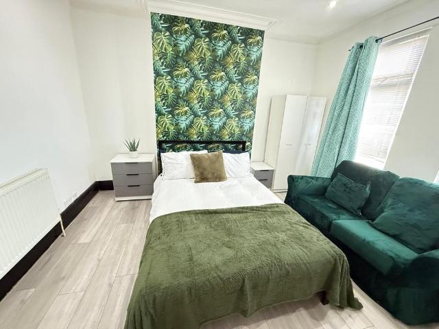 Room for rent in Georgia, Isle Of Man