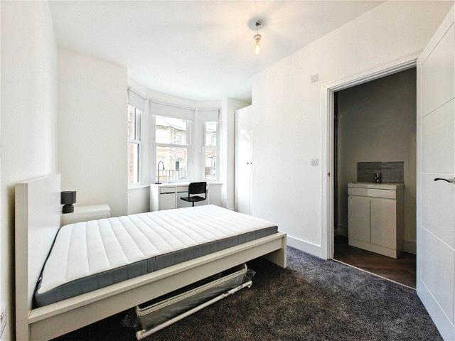 Room for rent in Charlotteville, Westborough