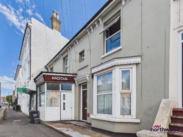 Room for rent in Roselands, Eastbourne