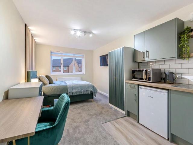 Room for rent in West Town, Peterborough
