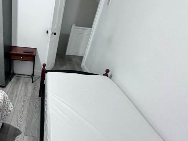 Room for rent in Seven Kings, Greater London