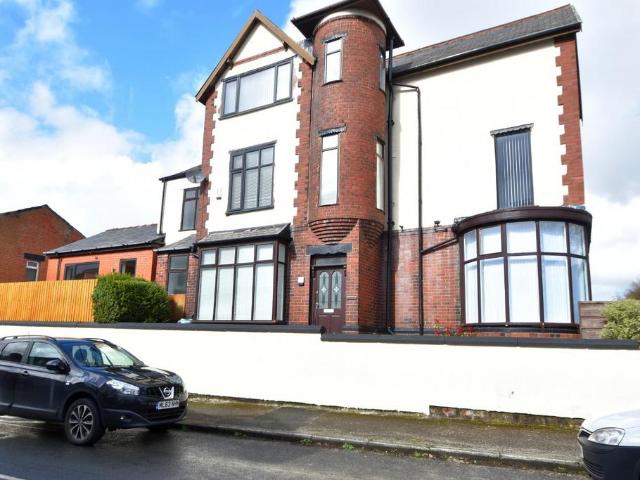 Room for rent in Chesham, Bury