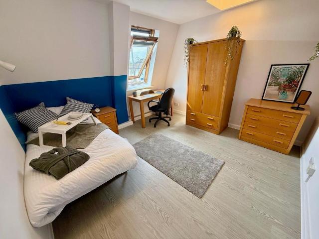 Room for rent in Golders Green, Isle Of Man