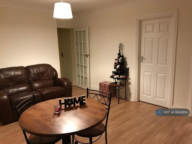 Room for rent in London Borough of Merton, Mitcham