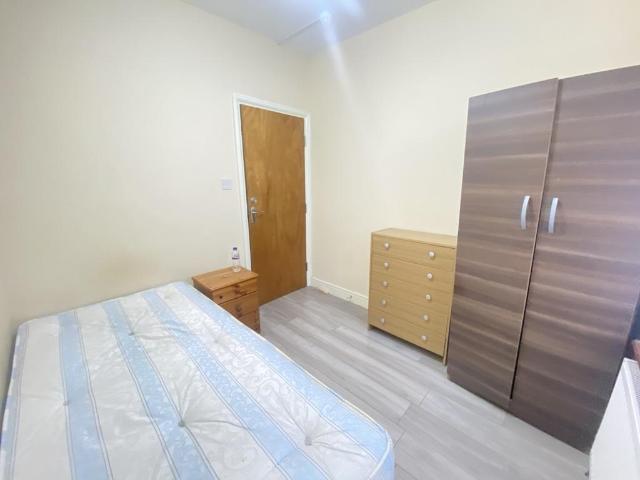 Room for rent in Chadwell Heath, Greater London
