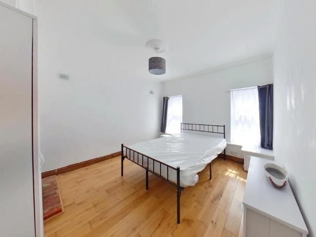 Room for rent in Clayhall, Middlecroft