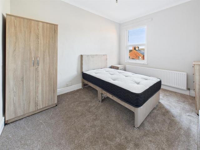 Room for rent in Spon End, West Midlands