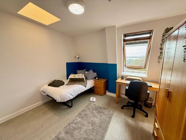 Room for rent in Golders Green, Isle Of Man
