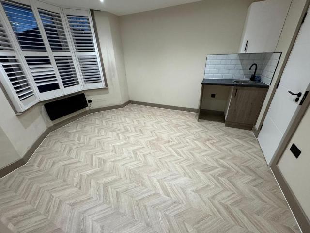 Room for rent in Hillview, Surrey
