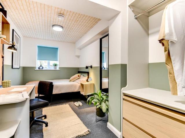 Room for rent in Dulcote, Bath And North East Somerset