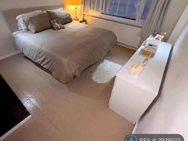 Room for rent in London Borough of Ealing, Perivale
