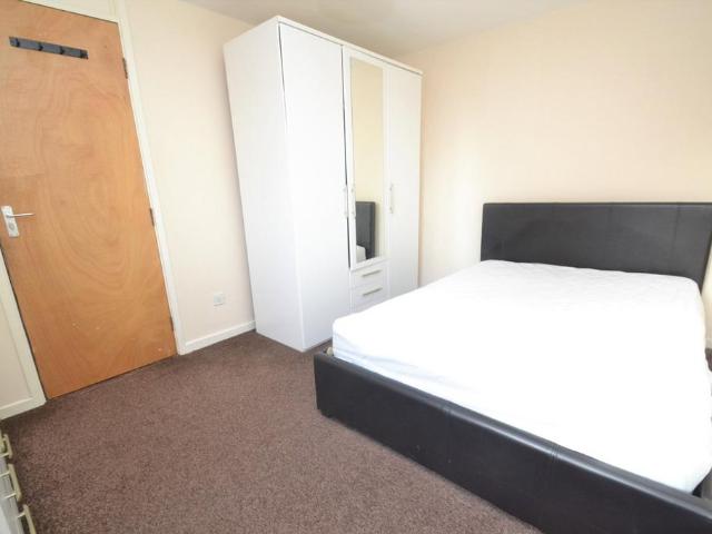 Room for rent in Armley, West Yorkshire