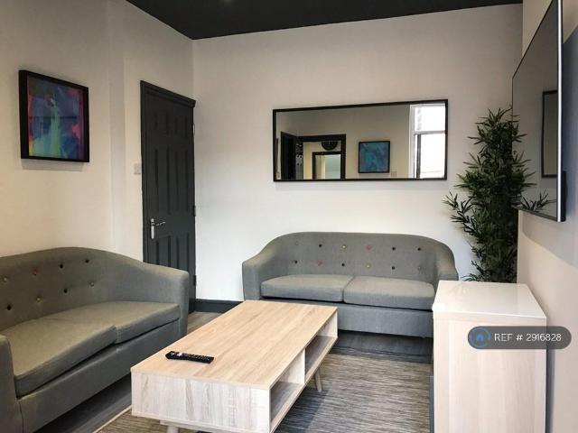 Room for rent in Northgate Village, Two Mills