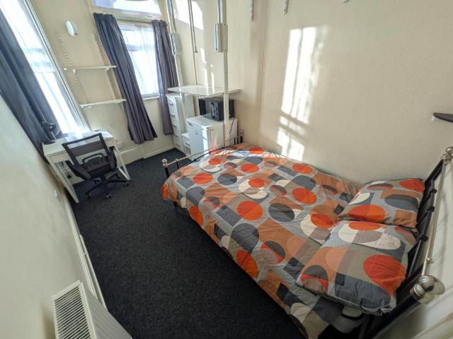 Room for rent in Haddon, East Midlands
