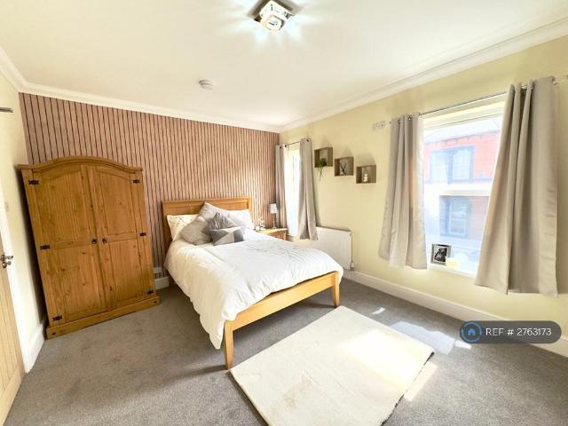 Room for rent in Caldermill, East Midlands