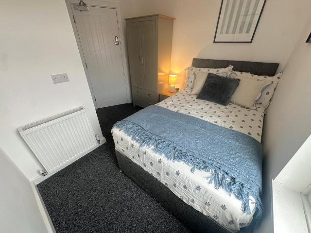 Room for rent in Redditch, Isle Of Man