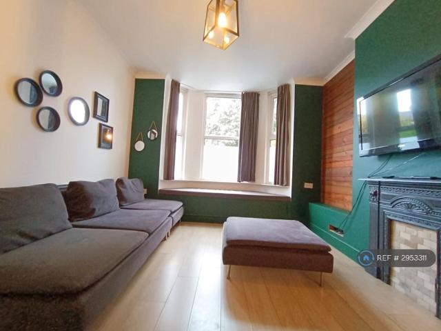 Room for rent in Moss Side, Georgia