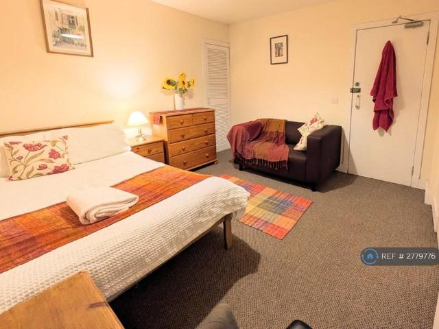 Room for rent in Dumfries, Scotland