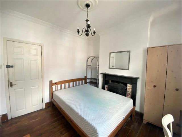 Room for rent in Hayes, Greater London