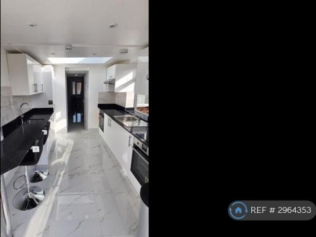 Room for rent in London Borough of Ealing, Park Royal