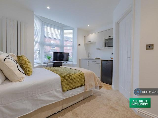 Room for rent in Foxholes, Wyre Forest