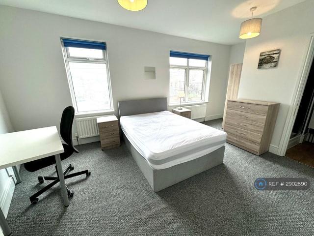 Room for rent in Attenborough, East Midlands