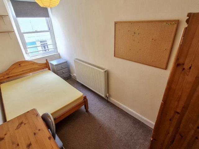 Room for rent in Waun Fawr, Wales