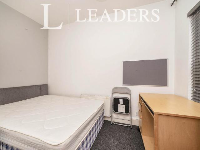 Room for rent in Northgate Village, Two Mills