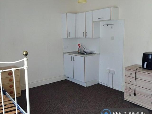 Room for rent in Salisbury, Wiltshire