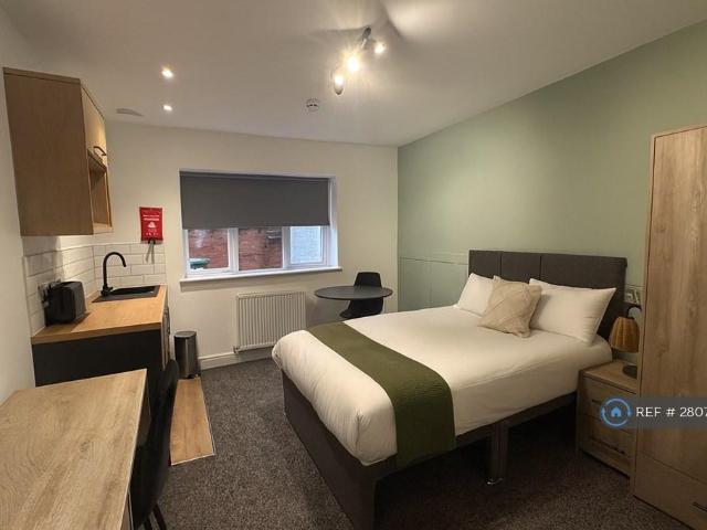 Room for rent in Littleover, East Midlands