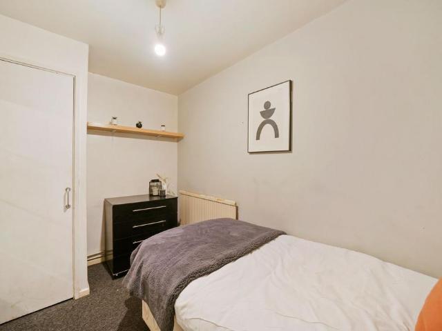 Room for rent in Maida Hill, Isle Of Man