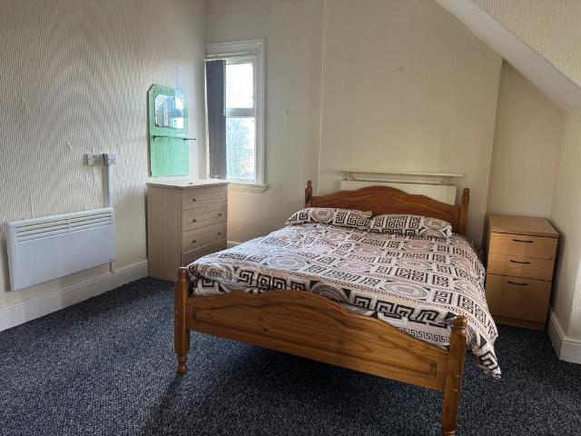 Room for rent in Wake Green, West Midlands