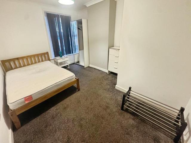 Room for rent in Burnden, Lee Bank
