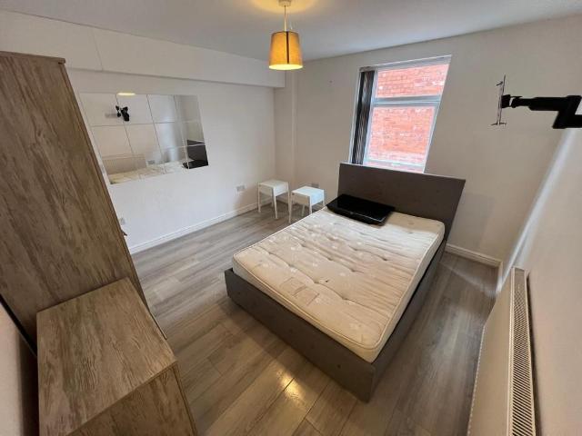 Room for rent in St Helens