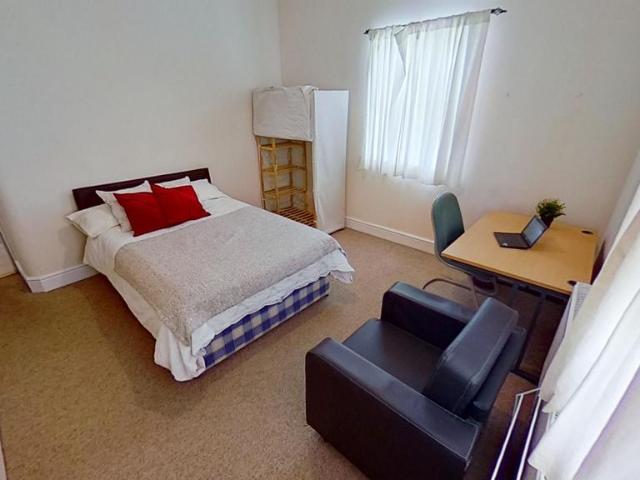 Room for rent in Northgate Village, Two Mills