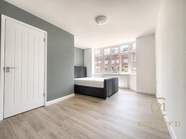 Room for rent in Surbiton, Greater London