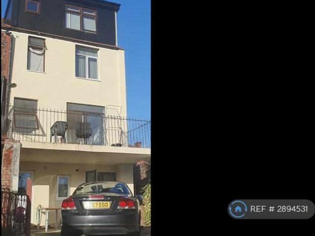 Room for rent in Sedgley Park, Bury