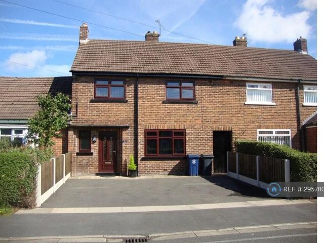 Room for rent in Roby Mill, Lancashire