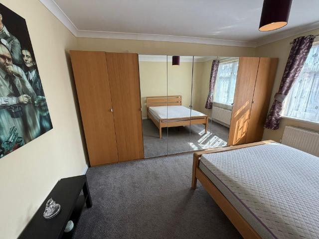 Room for rent in London Borough of Croydon, South Norwood
