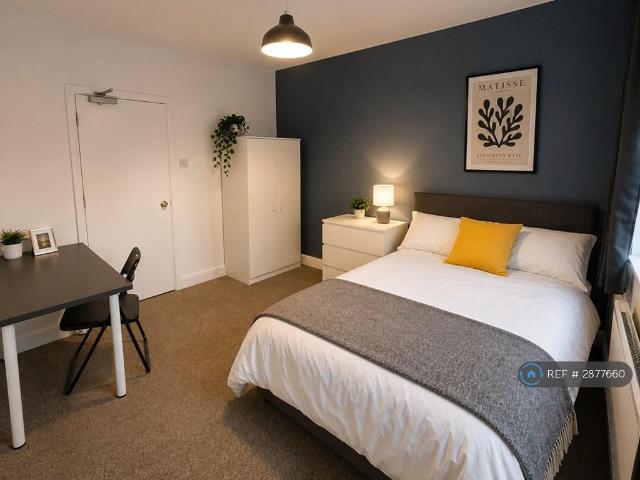 Room for rent in Attenborough, East Midlands