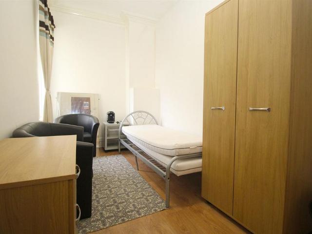 Room for rent in Elmfield, Leicestershire